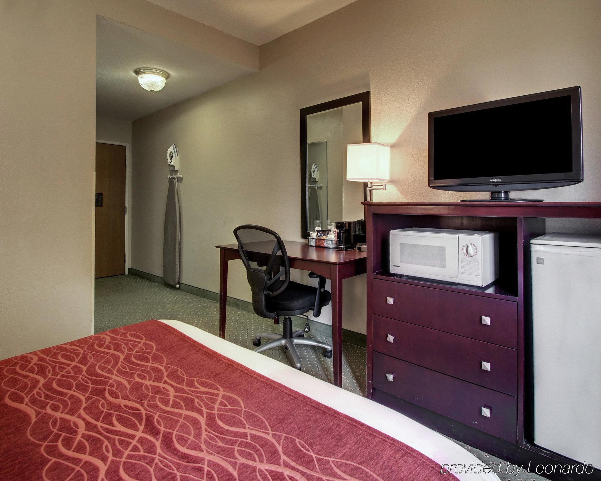 Columbia Inn & Suites Eksteriør billede
