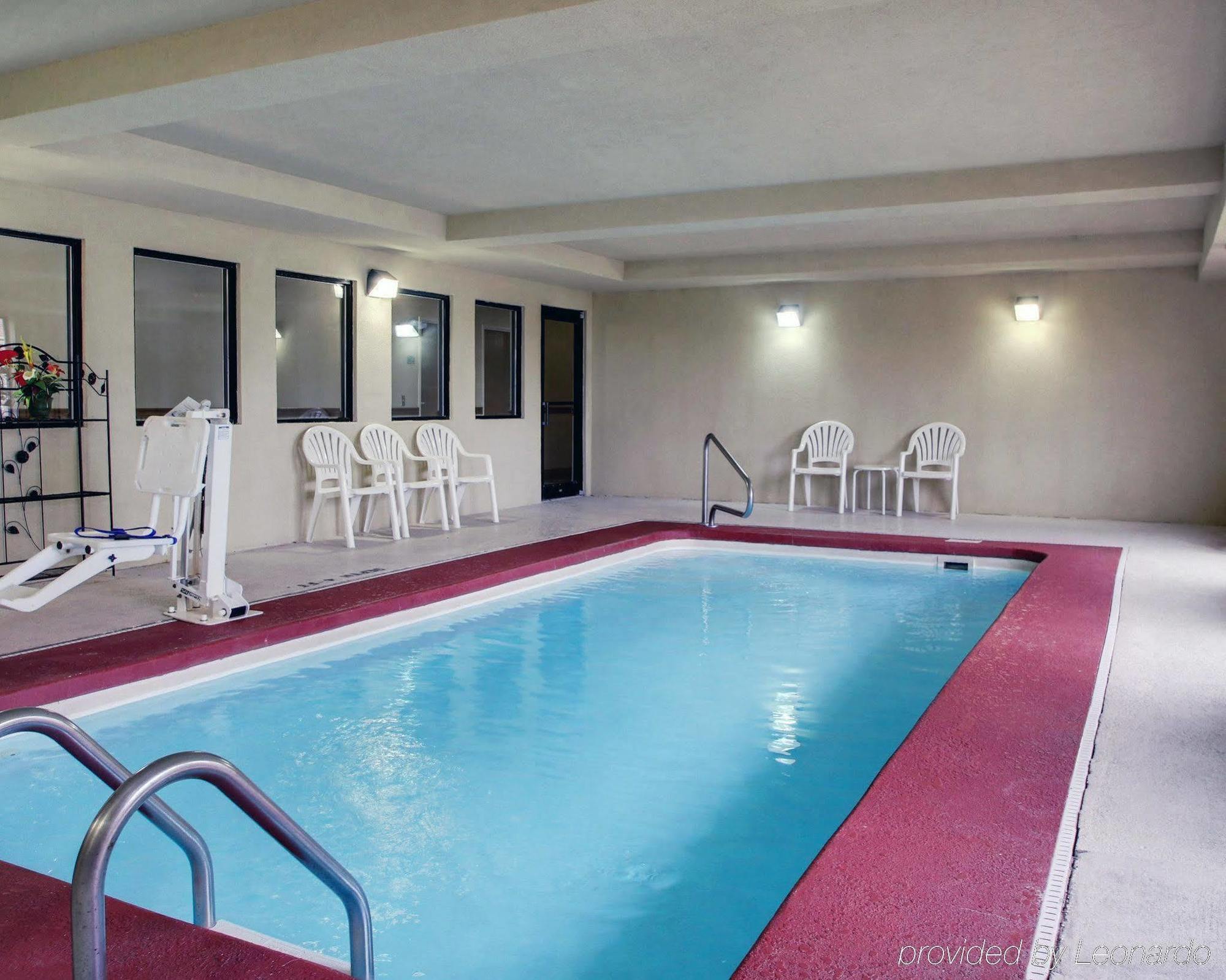 Columbia Inn & Suites Eksteriør billede